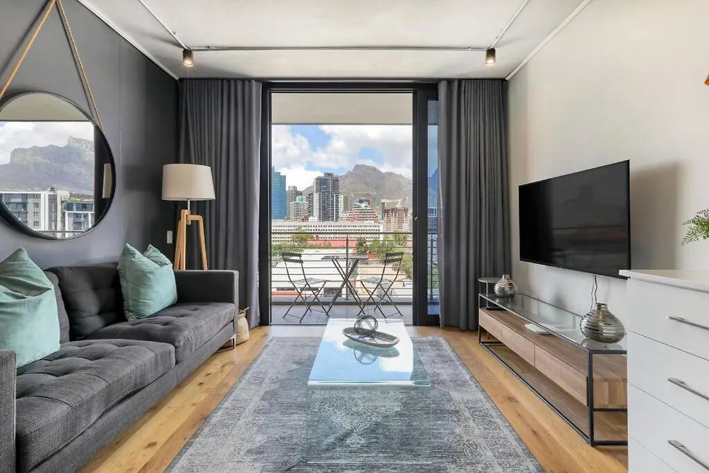Luxury Apartment With Rooftop Pool And Table Mountain Views Cape Town