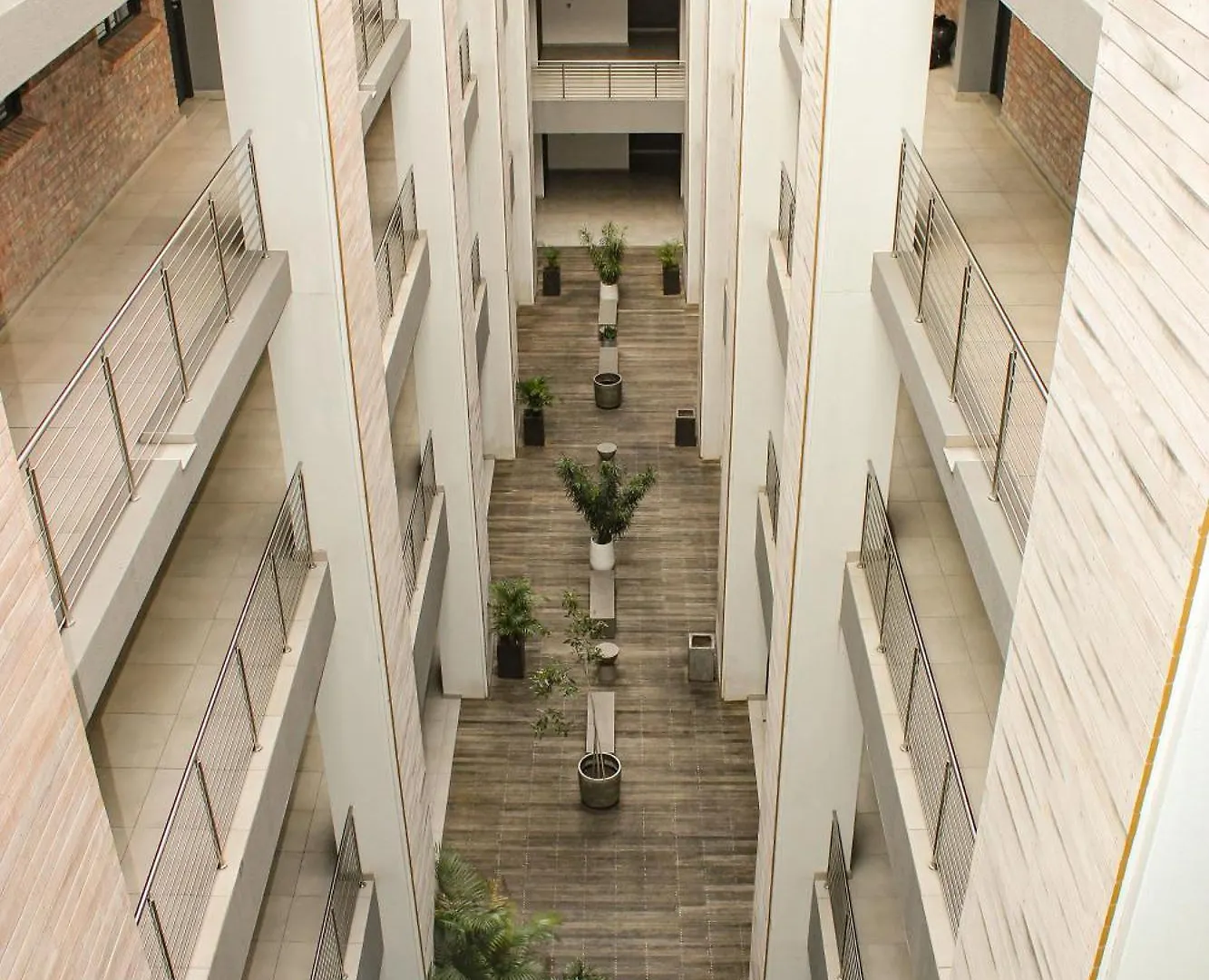 Luxury Apartment With Rooftop Pool And Table Mountain Views Cape Town
